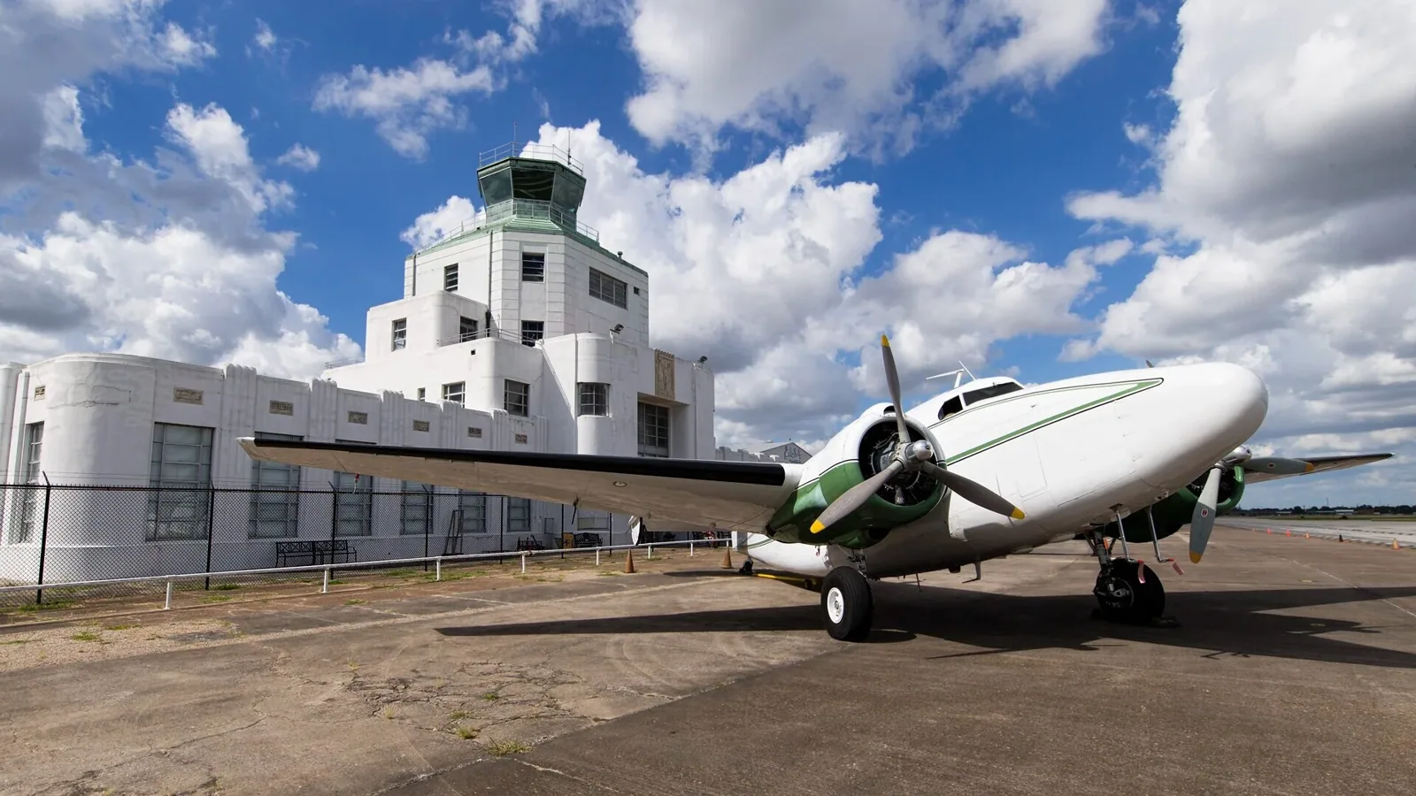 Military Hangar and Maintenance Facility Roofing in Topeka, KS